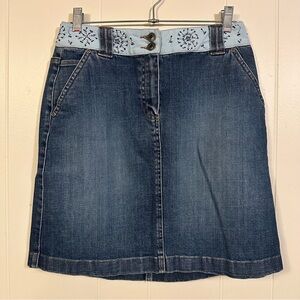 Talbots 90’s Denim A-Line Skirt with Light Blue Embroidered Waistband